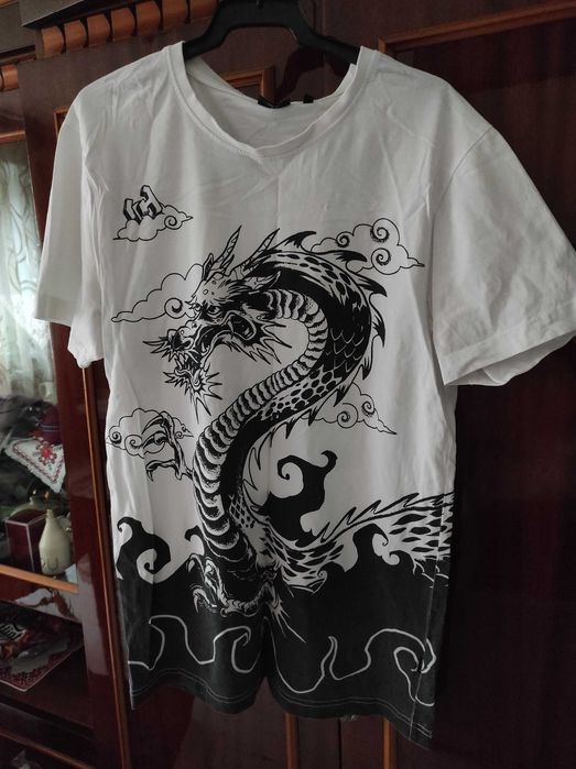 [ ПРОДАМ футболку у стилі аніме / японії від Cropp ]