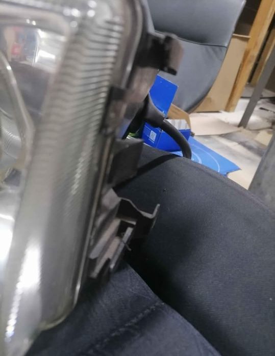 Bmw e36 lampy xenon hella celis chrom