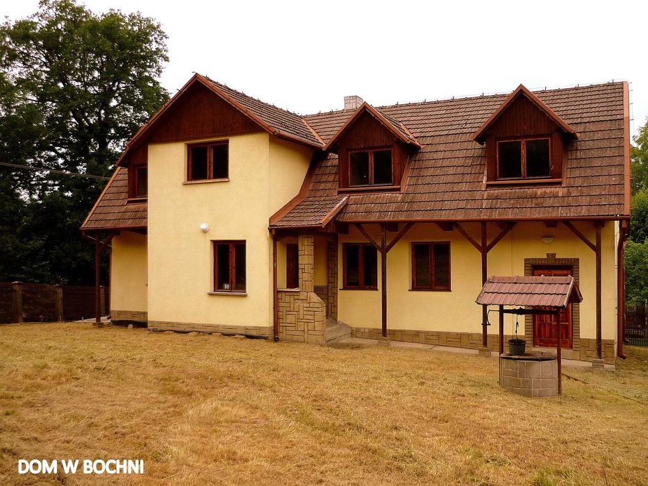 Dom   w  Bochni   zamienię  na mieszkanie  w Krakowie