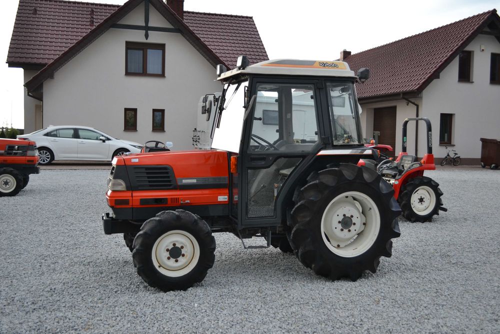 Traktorek japoński mini traktor Kubota Mitsubishi nl japonski Kabinowy