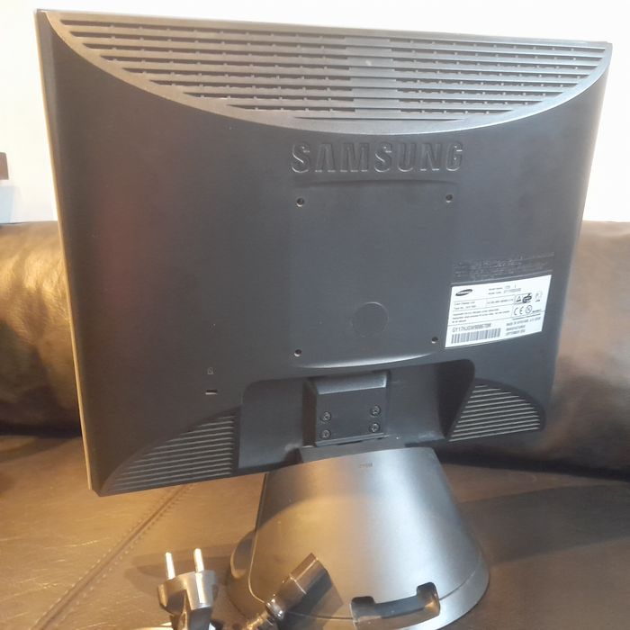 Monitor 17''  Samsung SyncMaster 172v