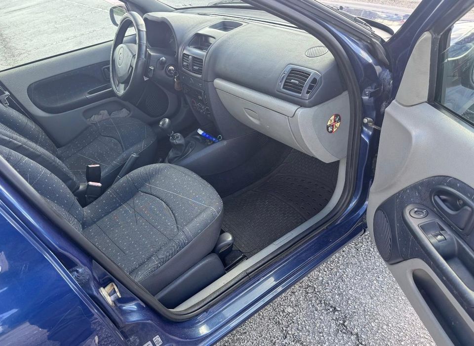 Renault Clio 2002