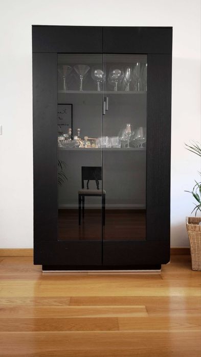 Cristaleira | BoConcept Amari 462 | Carvalho Preto + Vidro | PVP Original - €1.199