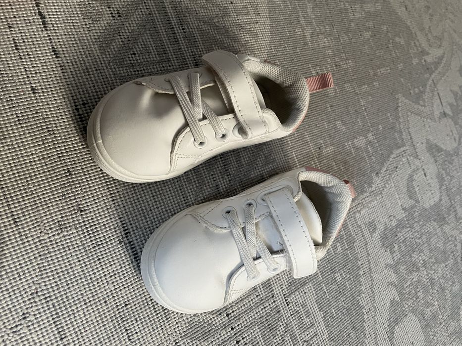 Кеди,кросівки для дівчинки