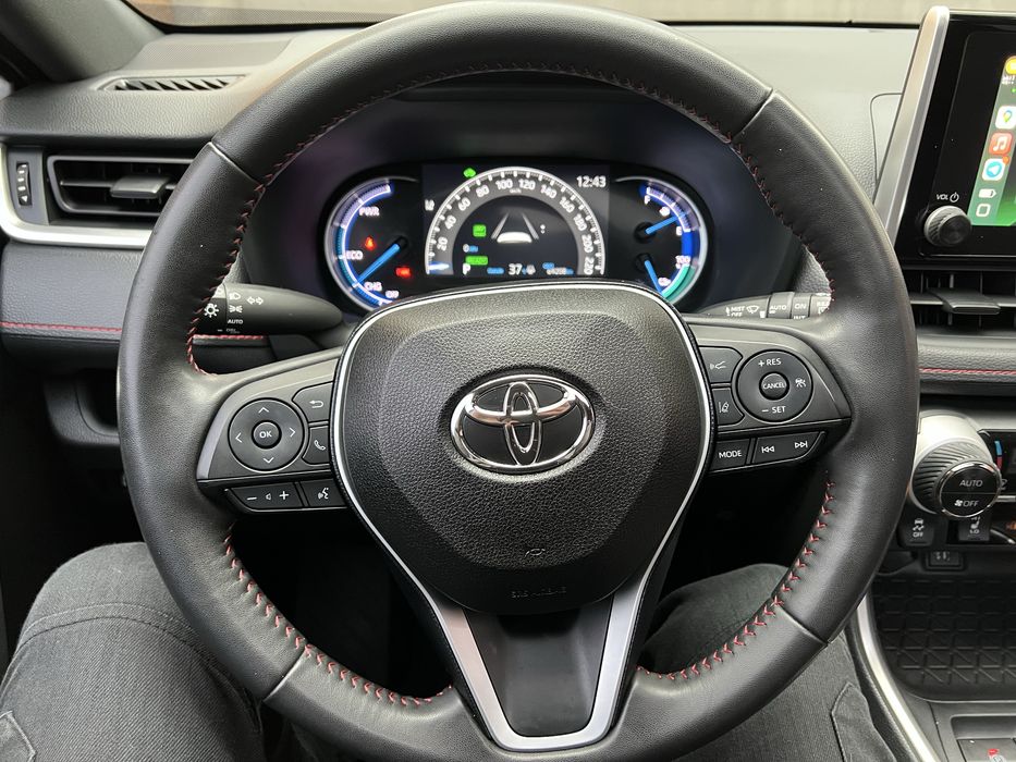 Toyota RAV4 PLUG-IN HYBRID авто продаж