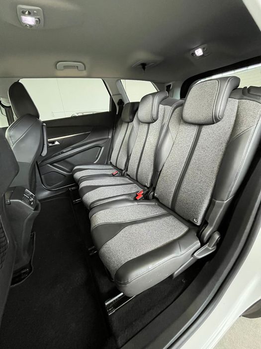 Peugeot 5008 allure  1.2 Puretec 130cv