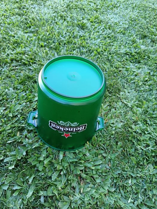 Balde de gelo preto e verde64332145577601125