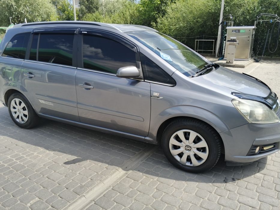 Opel Zafira Опель Зафіра 1.8 Газ/бензин