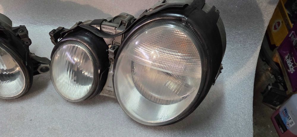 Lampa przód Mercedes CLK W208 Xenon żarnik przetwornica