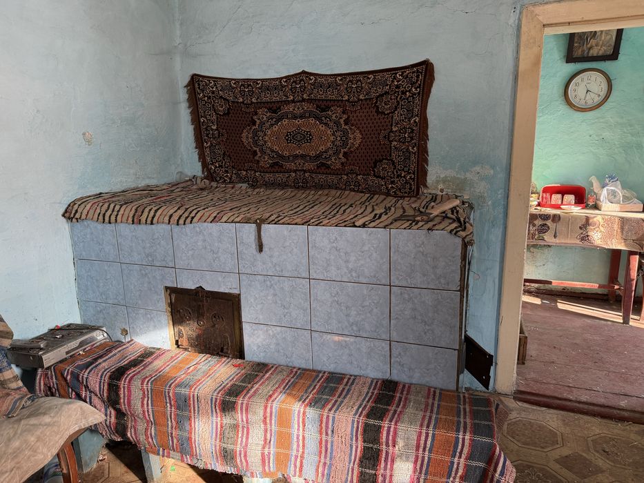 Продається будинок та 10 соток у с. Верхній Студений у карпатах