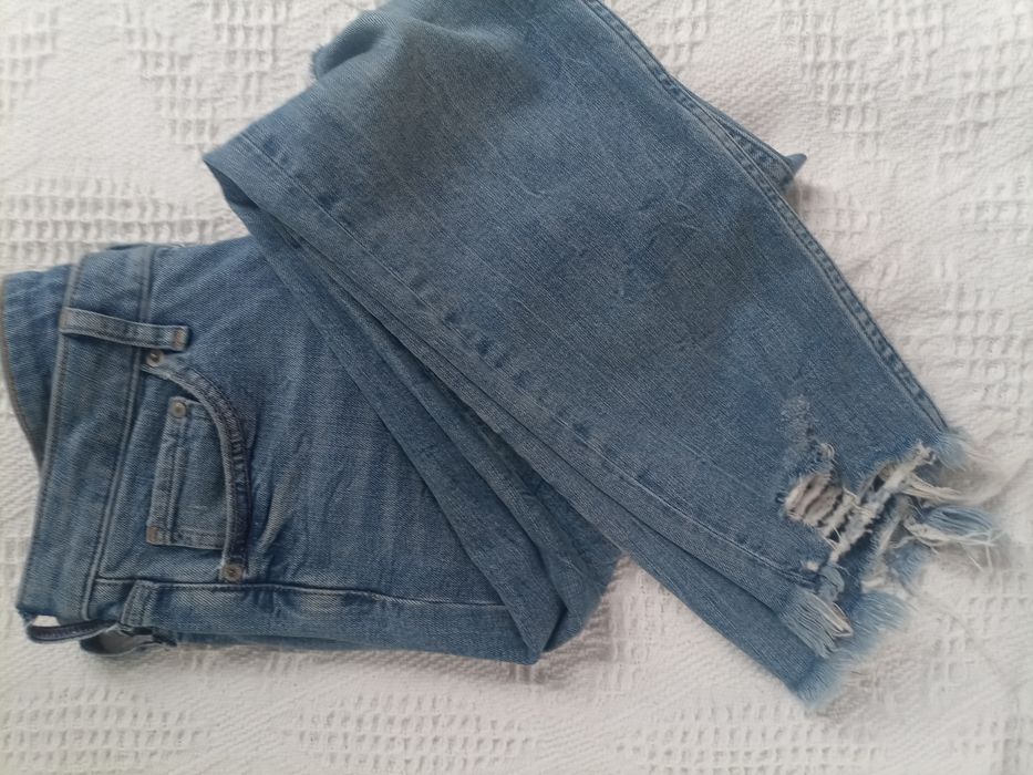 Jeansy H&M z dziurami 28 165\72A
