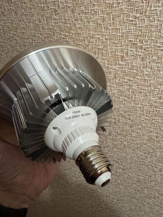 Студійне світло, софтбокс із сотами, лампа 150w,пульт і стійка