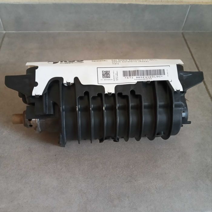 Подушка безпеки пасажирська 8T0880204 J Audi Q5 Ауди ку5 кю5