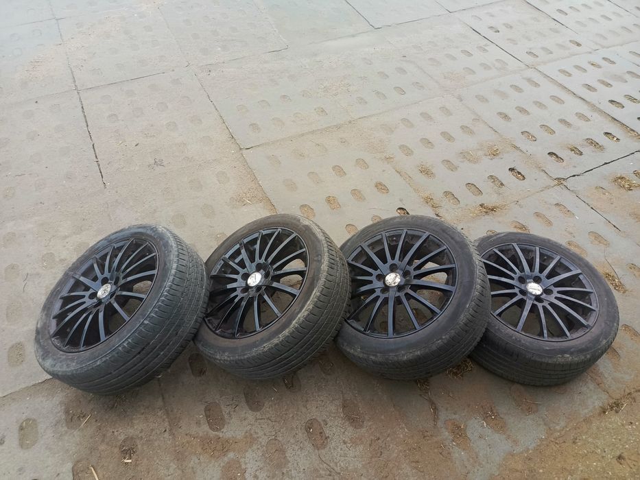 AluFelgi z oponami 215/50 R17, komplet.