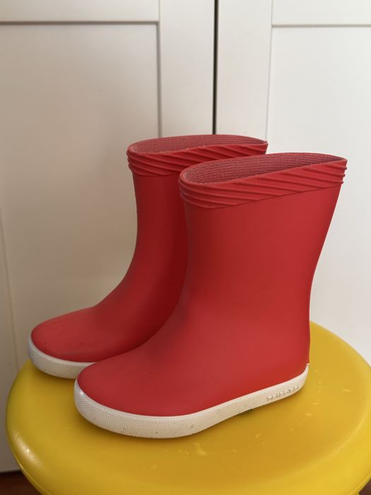 Galochas tamanho 22/23 e 25/26