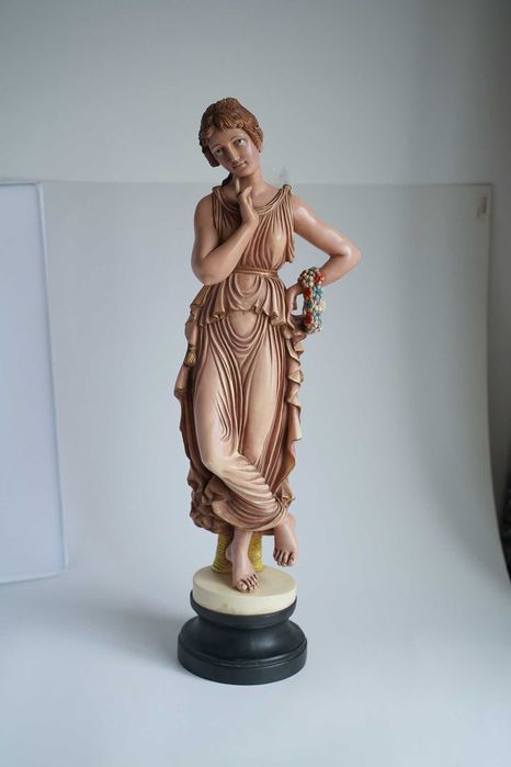 Figuras em Porcelana