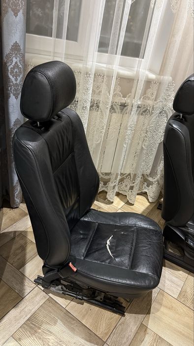 Передні сидіння на BMW X5 E53