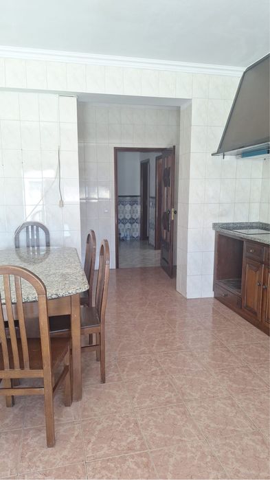 Apartamento 6 assoalhadas freamunde