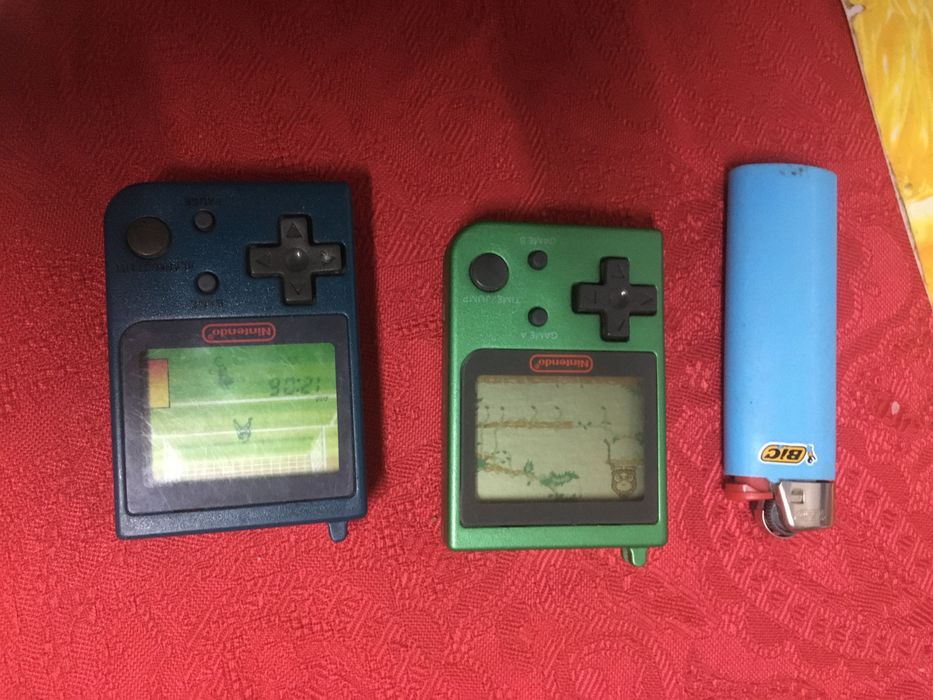 2 Mini Gameboy - 1 Donkey kong Júnior e 1 Soccer
