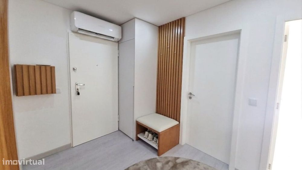 T3  Mobilado com Terraço em Lousada