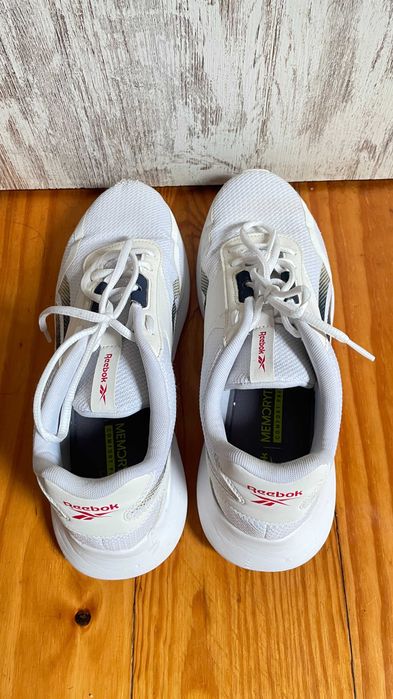 Sapatilhas Reebok brancas – Tamanho 43