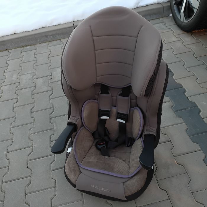 Fotelik samochodowy bez isofix stan dobry