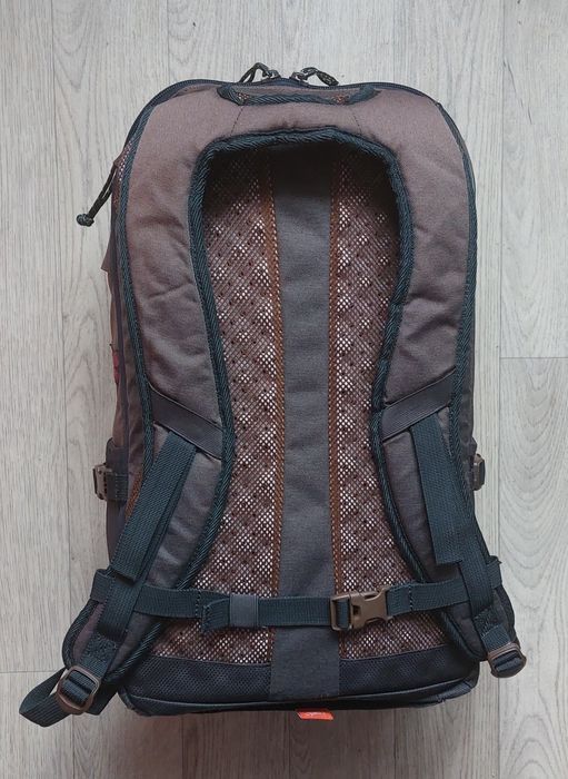 Рюкзак б/у Quechua NH500 20 L, c дождевиком (France)