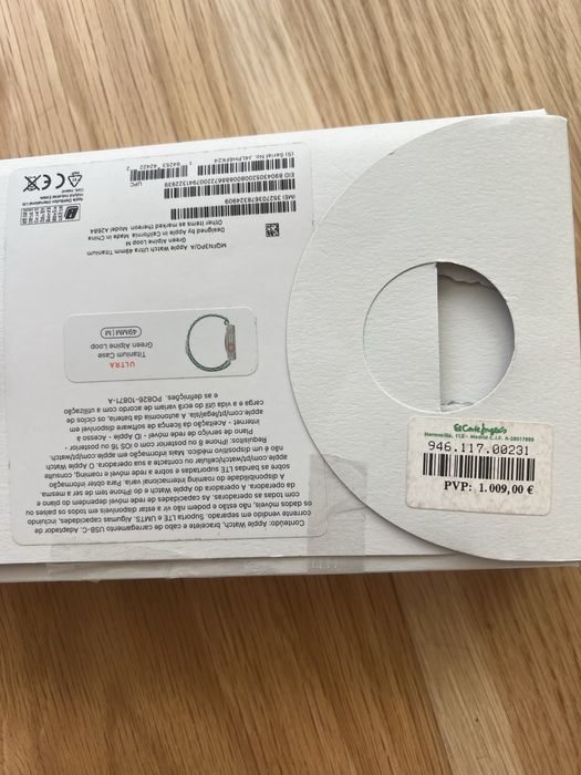 Apple Watch Ultra 2, 49mm Titanium, Green Alpine Loop M