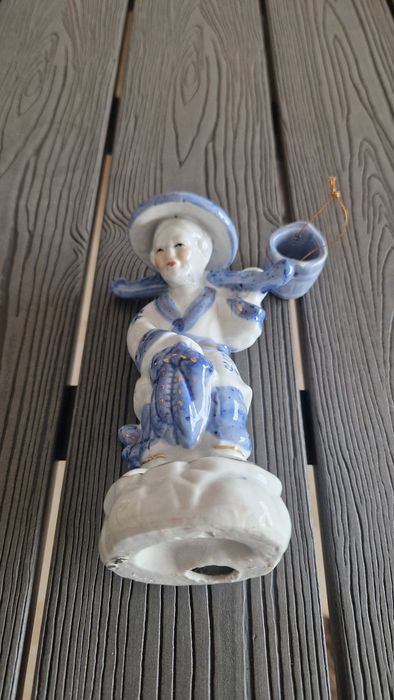 Estatueta mulher do campo asiática