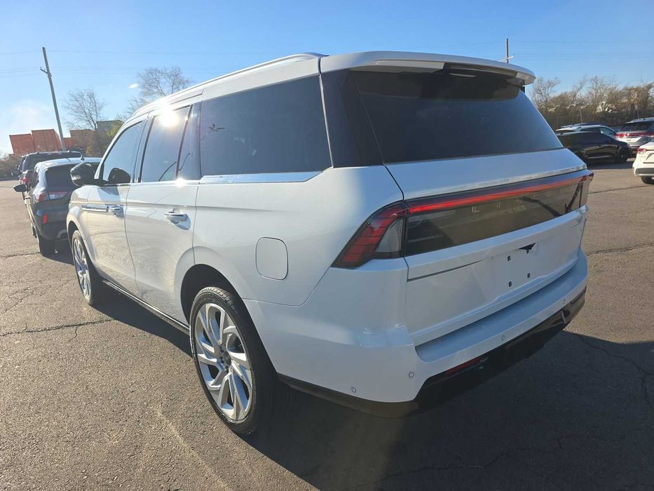 2025 Lincoln Navigator