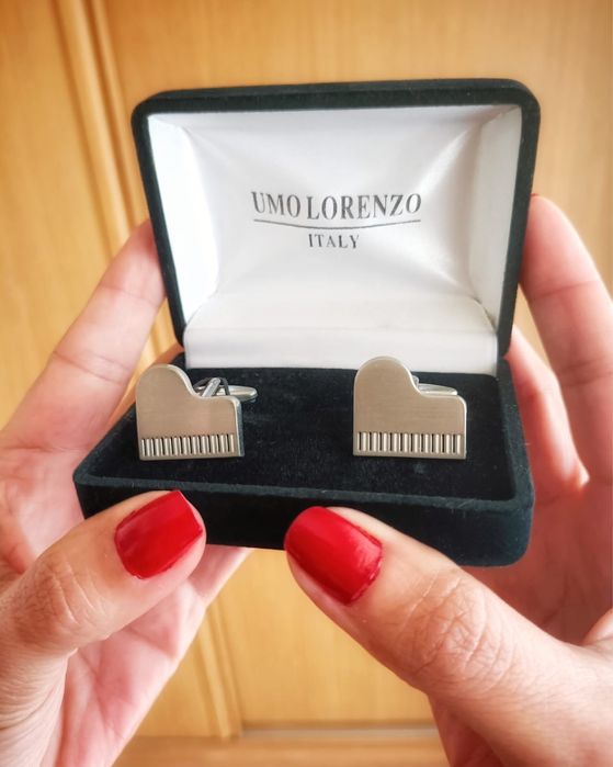 Botões de punho “piano” design italiano