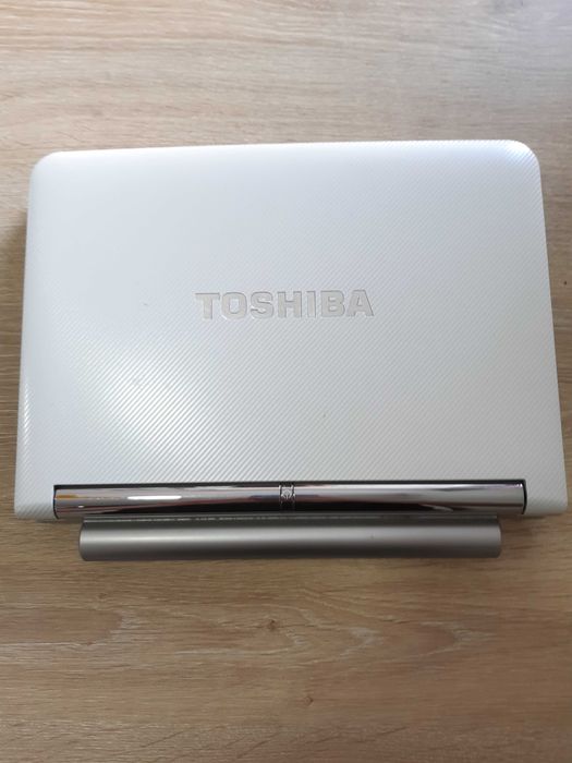 Portátil TOSHIBA NB200-12R