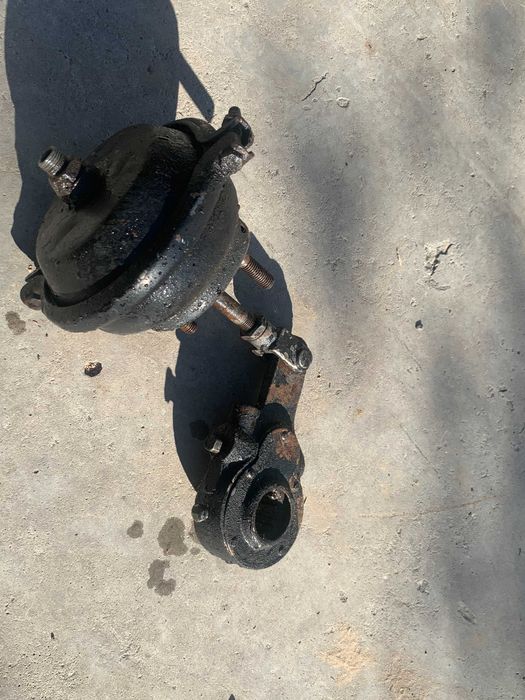 Ричаг гальмівний ( трещітка ) з гальмівною камерою Зіл 131