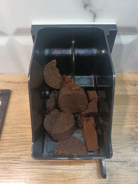 Ekspres do kawy DeLonghi Cappuccino po serwisie