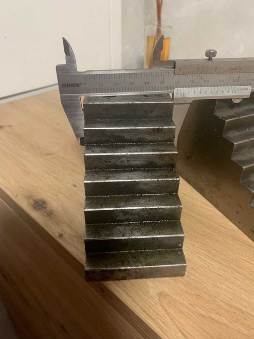 pryzma podpora frezarki