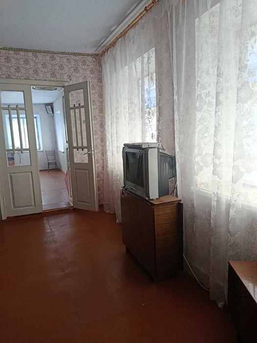 Продам будинок у селі Кулевча з двором, літньою кухнею, огорожею та усім необхідним для проживання
