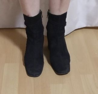 Buty czarne NEXT rozmiar 37 skóra naturalna zamsz botki na słupku obca