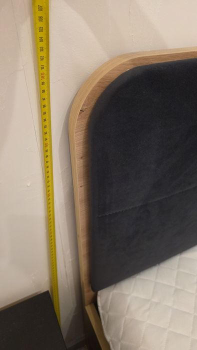 Łóżko 160x200 tapicerowany czarny zagłówek + szafka nocna