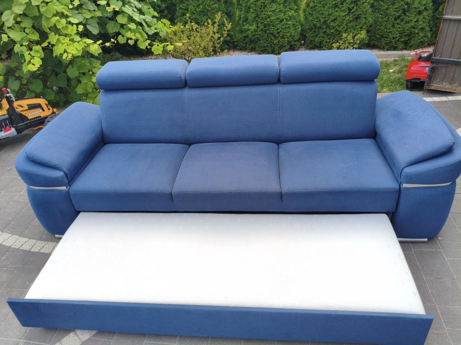 Sofa trzyosobowa z funkcją spania