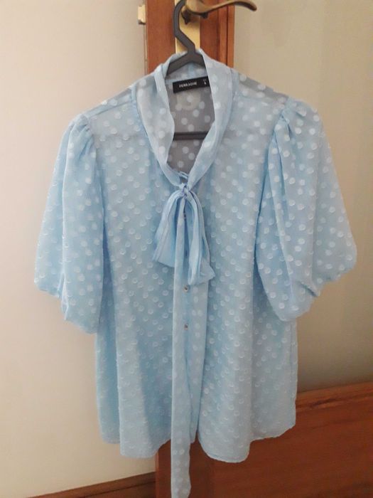 Tunica Ferrache azul clarinho com manga balão (NOVA COM ETIQUETA)