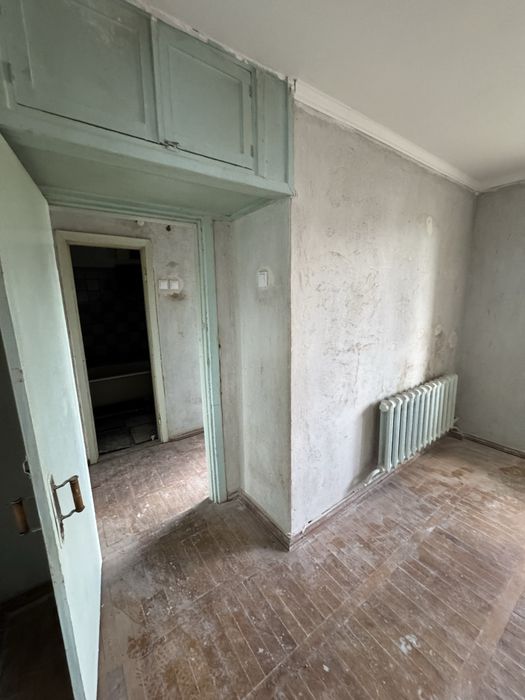 Продається трикімнатна чешка