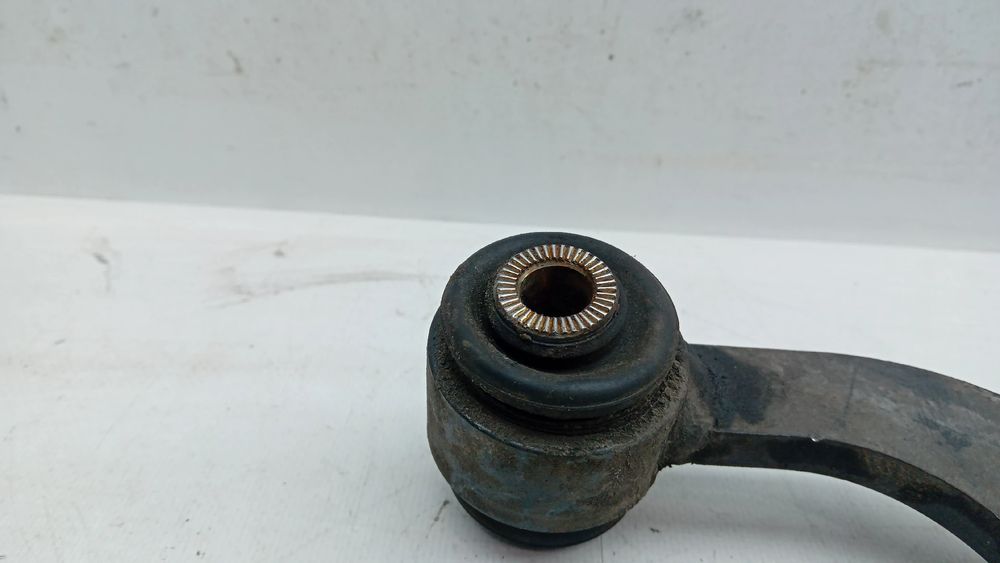 Braço de suspensão trás esquerdo TOYOTA Avensis Wagon (_T27_)