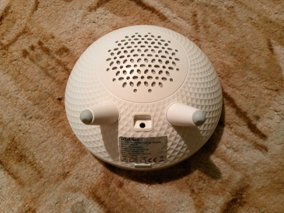 Ładowarka bezprzewodowa głośnik bluetooth lampka led Goodmans