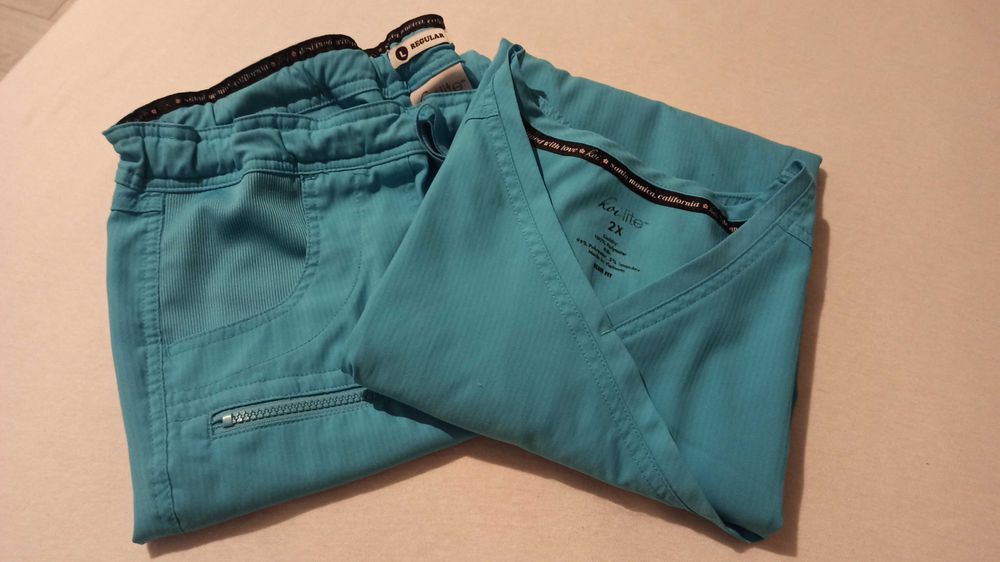 Spodnie L, bluza 2XL scrubs komplet medyczny pielęgniarski