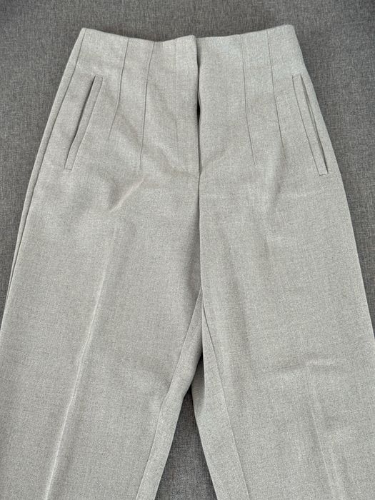 Сірі прямі штани Zara
