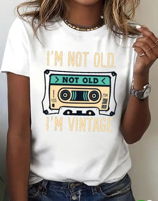 Футболка біла з притном