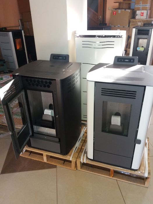 Piec kominkowy na pellet PROMOCJA Julia Next 8,7 kW z pilotem - SUPER