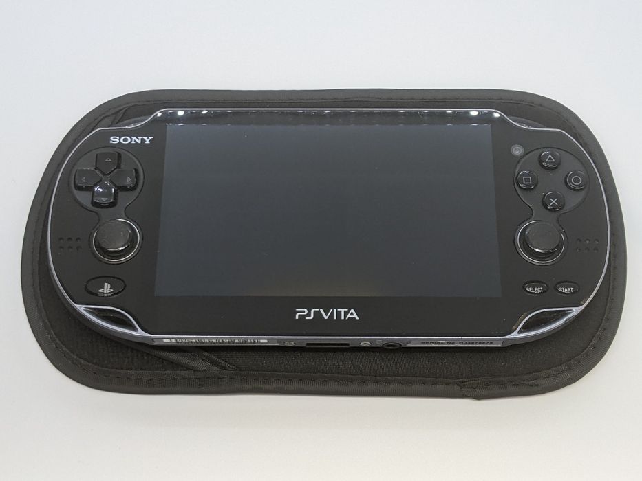 Sony PS Vita OLED 64 gb в гарному стані + чохол