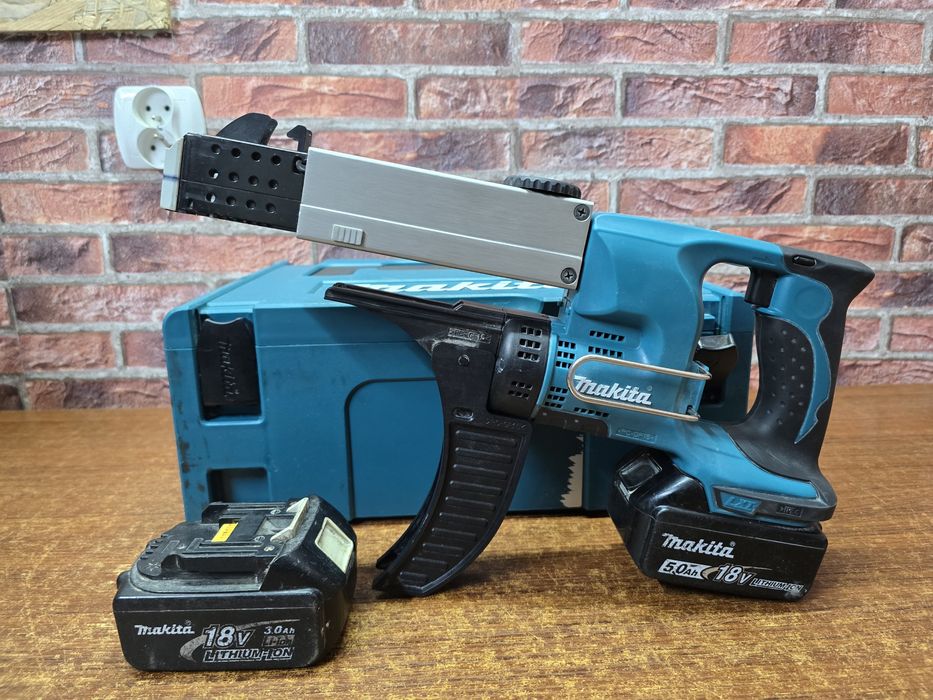 Makita DFR550 wkrętarka z magazynkiem + 2 x Aku