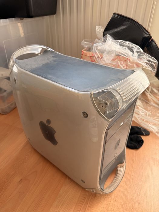 Stary komputer mac G4